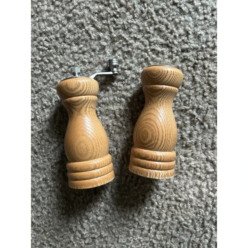 Vintage Olde Thompson Wood Silver Salt Shaker ~ Pepper Grinder Mill Set 6